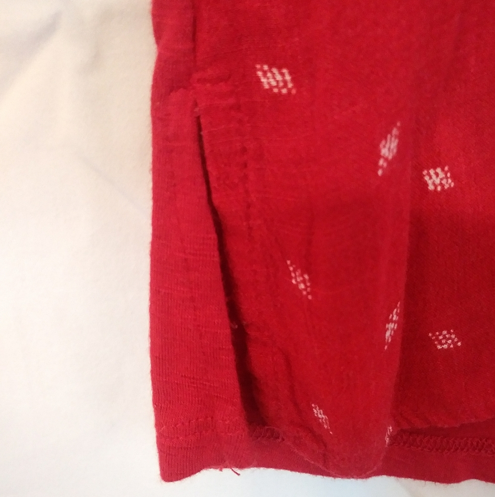 Red blouse - Picture 4 of 6